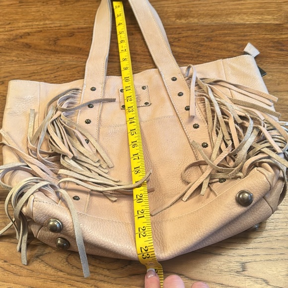 STS Ranchwear Free Spirit Leather shoulder bag - Picture 5 of 14